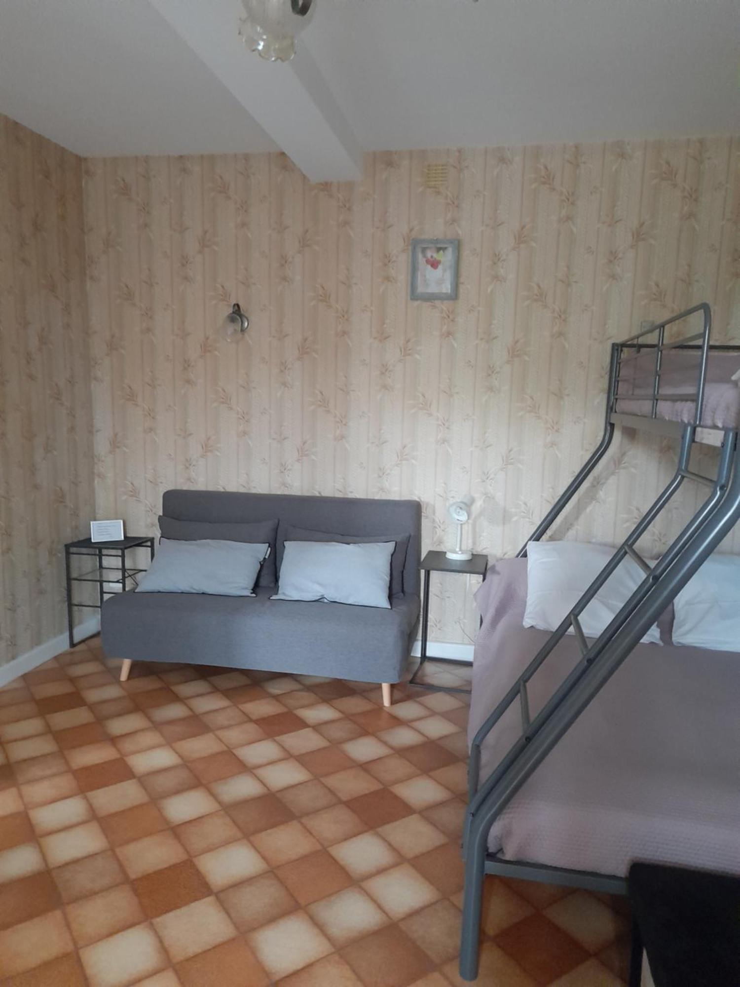 Maison Proche Le Pal 4Kms Thiel-sur-Acolin 외부 사진